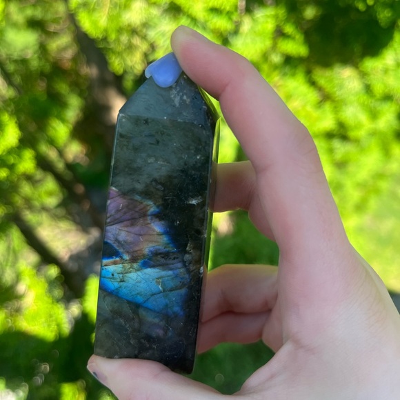 Labradorite Crystal Tower - Picture 3 of 6